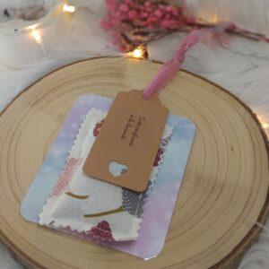 carte parfumée à la lavande bio personnalisable dans sa pochette en organza