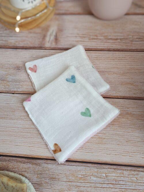 lingettes lavables fleurs et cœurs aquarelle collection coeurs sauvages lingettes demaquillantes,lavable,coton,bambou,carré,carré demaquillant,pads démaquillants lavables,accessoires beauté réutilisables,carré de soin,lingettes lavables,démaquillage éco-responsable,accessoires beauté fait main,zéro déchet