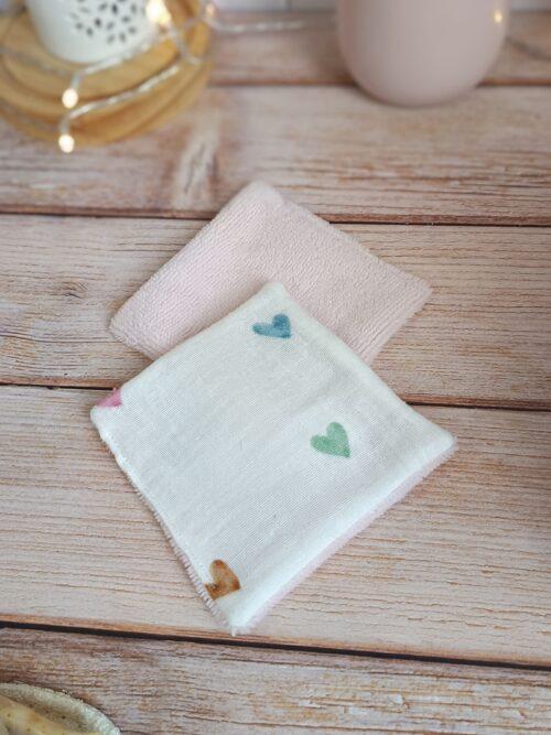 lingettes lavables fleurs et cœurs aquarelle collection coeurs sauvages lingettes demaquillantes,lavable,coton,bambou,carré,carré demaquillant,pads démaquillants lavables,accessoires beauté réutilisables,carré de soin,lingettes lavables,démaquillage éco-responsable,accessoires beauté fait main,zéro déchet