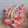 rangement,pochette,trousse,maquillage,trousse zip,trousse maquillage,trousse toilette,eponge de bambou,mini trousse maquillage,trousse artisanale femme,trousse coton fleurie,accessoire beauté fait main,petite trousse sac à main,cadeau femme artisale Bretagne